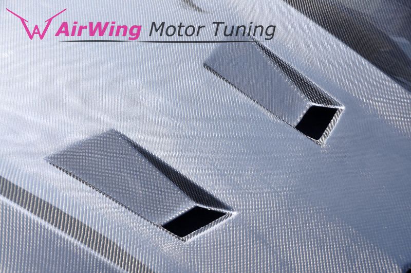 W204 C63 (2011~) - Black Series style Carbon Hood 3